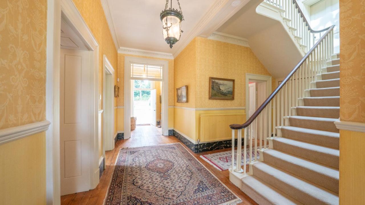 Pantybeiliau House Bed & Breakfast Gilwern Exteriör bild