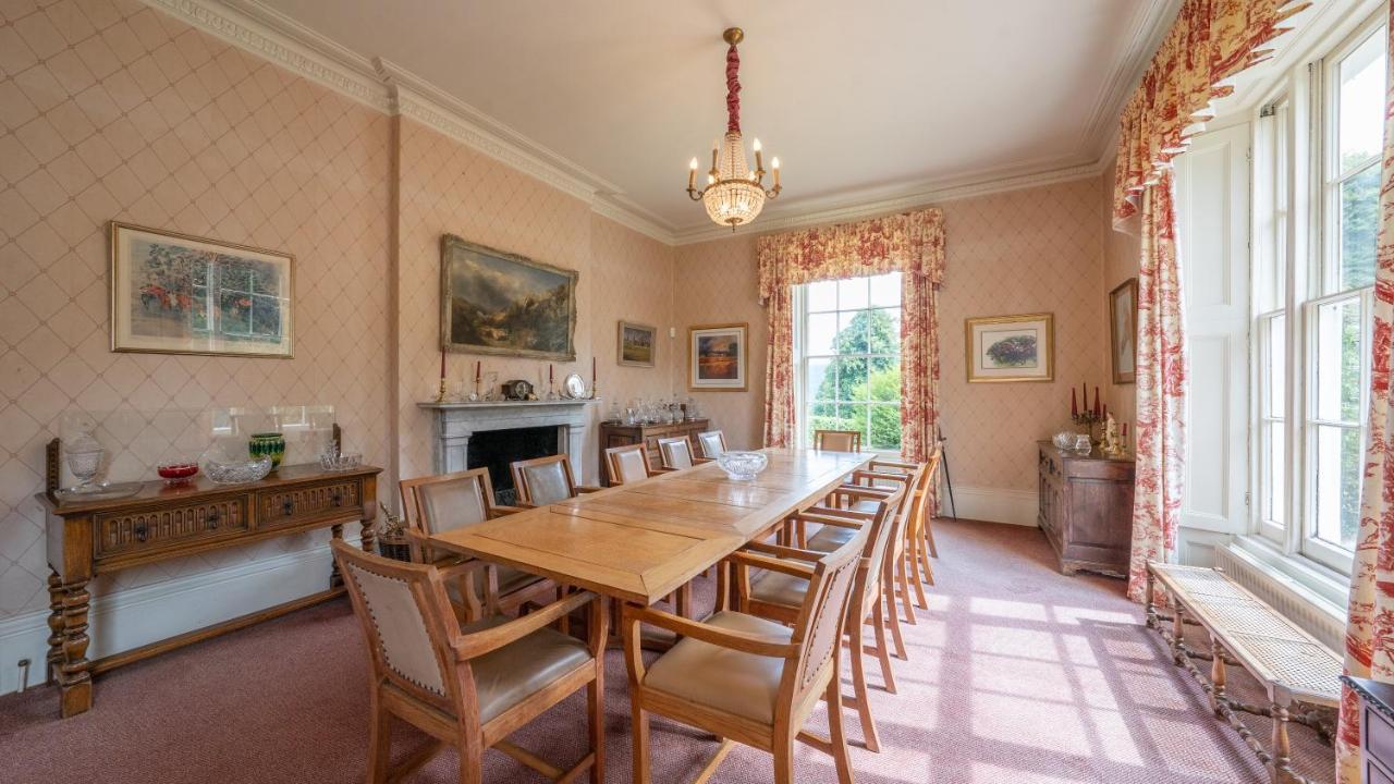 Pantybeiliau House Bed & Breakfast Gilwern Exteriör bild